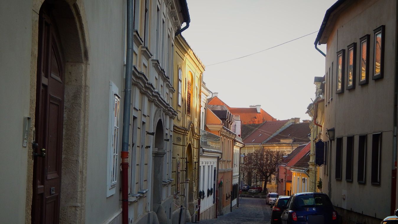 Felhőtlen hangulat uralkodott szerdán Székesfehérvár belvárosában