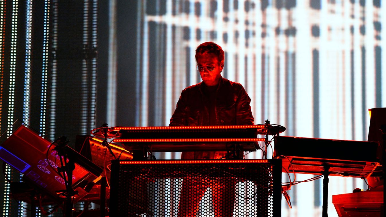 Jean-Michel Jarre virtuális koncertet ad szilveszterkor a Notre-Dame-ból