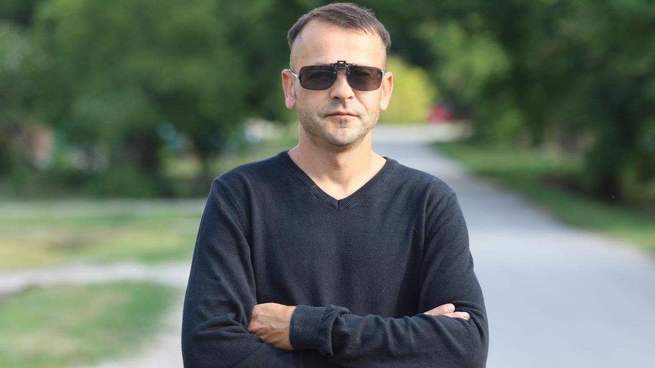 Miután az autója lerobbant, s elvitték a pénzét, iratait, talpalva indult haza Tóth Károly Tibor
