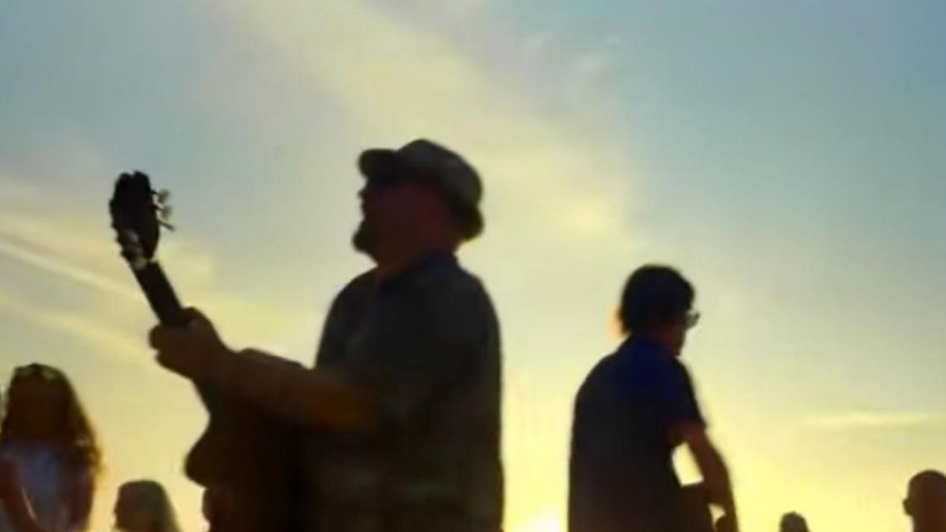 Főcímzene lesz az Aranyakkord új száma egy magyar filmben