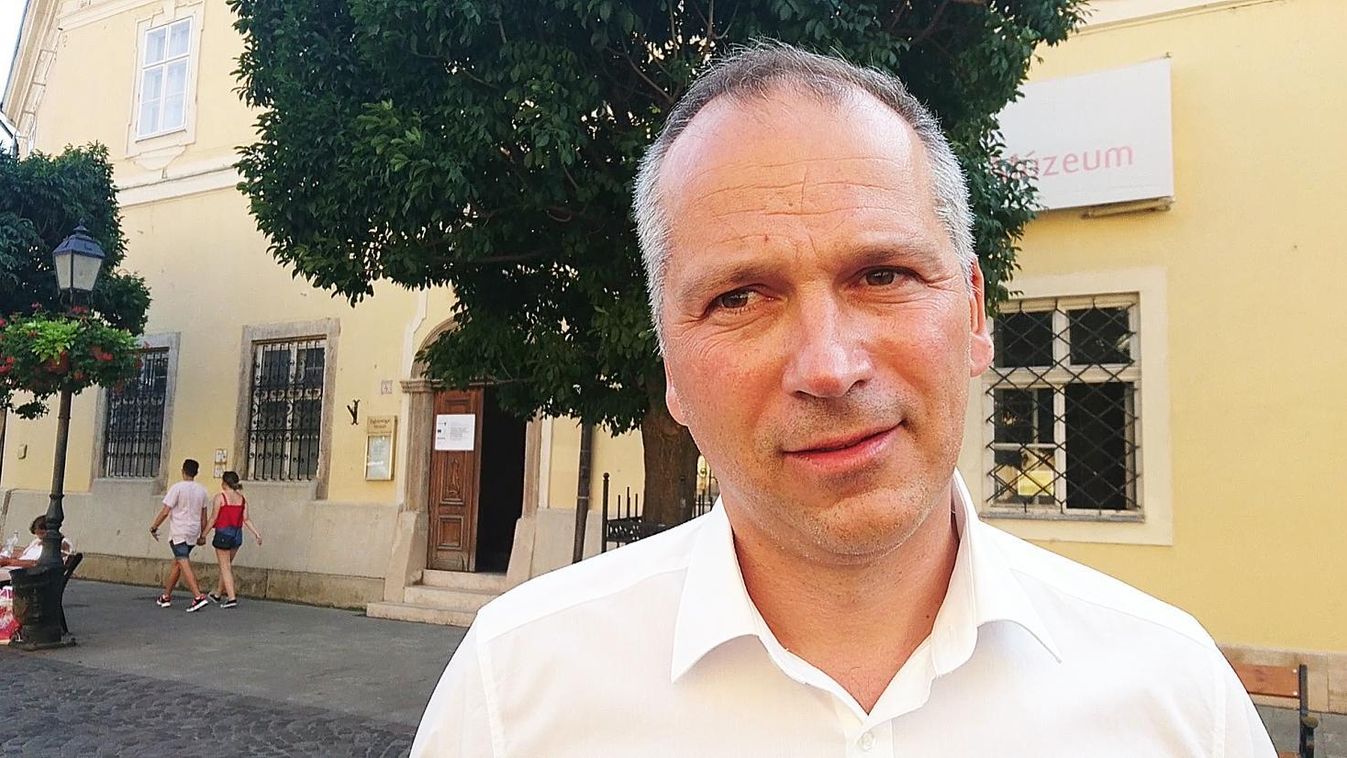 Márton Roland a frakció élén