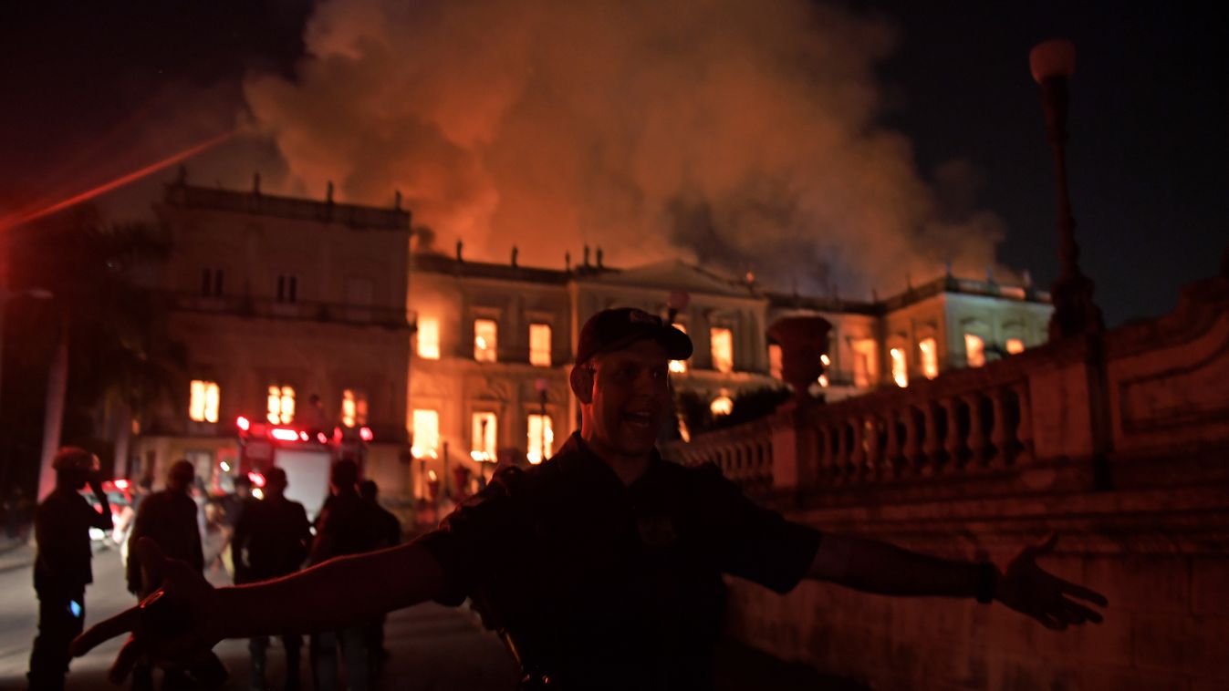 Rióban ismétlődött meg az alexandriai könyvtár pusztulása