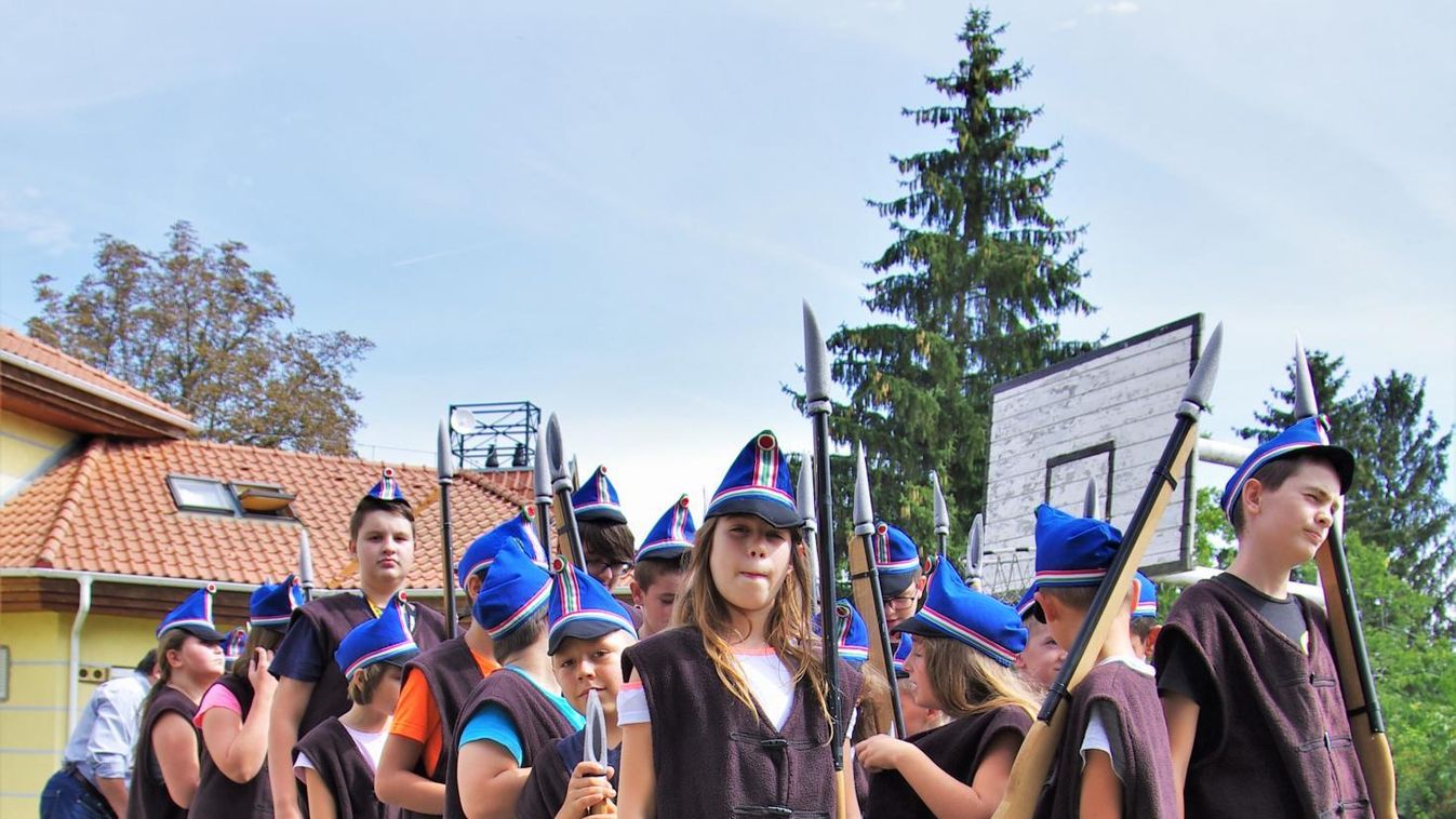 Hadtörténetet tanulhattak a zichyújfalusi gyerekek
