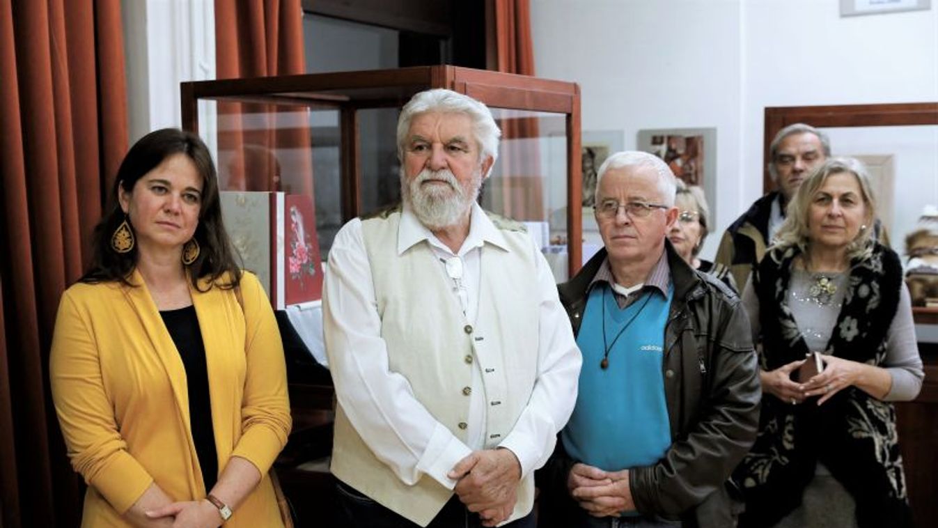 Fejér megyéből jöttem, mesterségem címere…