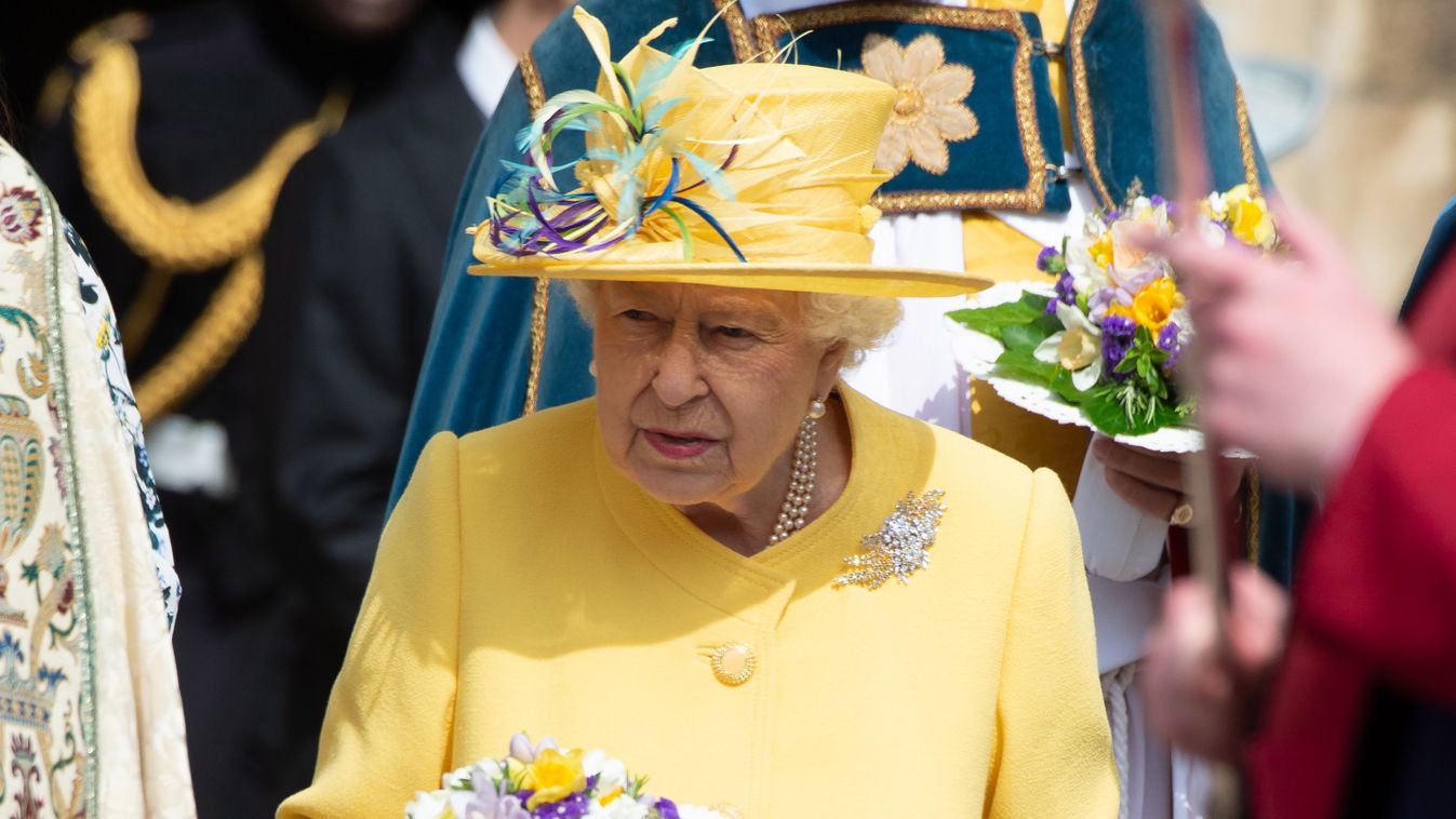 Nagycsütörtöki ajándékot osztott alattvalóinak a brit uralkodó