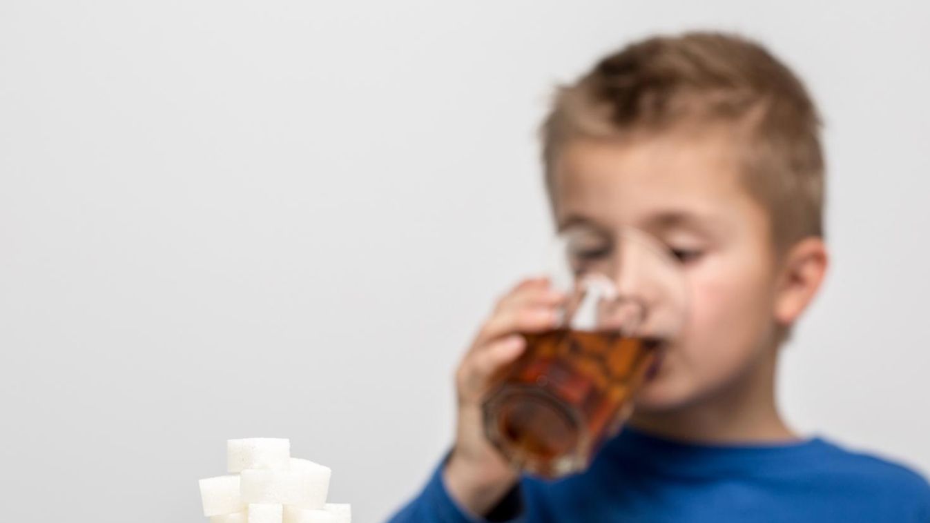 Tudta, hogy egy pohár kólába 11 kockacukor van belezsúfolva?