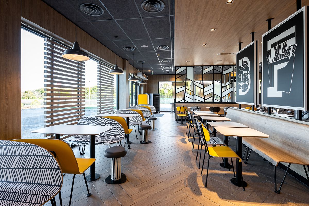 2022.04.25. Velencei McDonald's éttrem