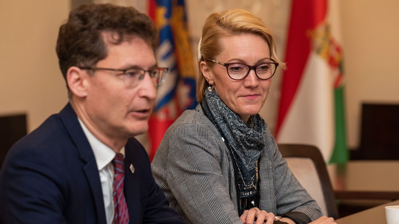 Változtatásokkal ugyan, de minden nagyobb rendezvényét megtartja Székesfehérvár