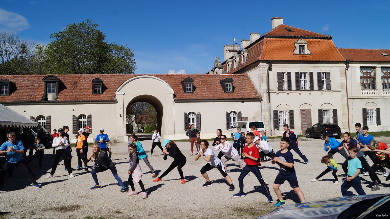 Festői környezet, teljesíthető táv, közös program