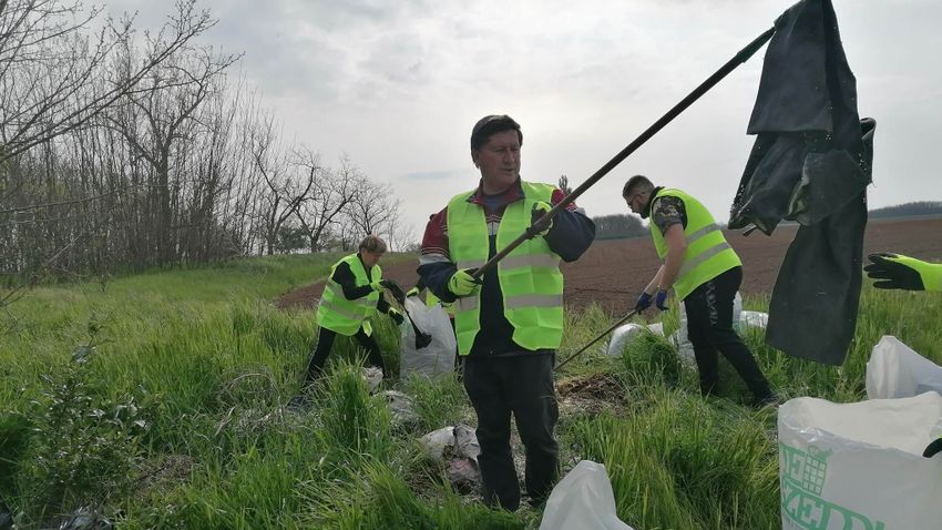 The people of Cece collected 75 bags of garbage