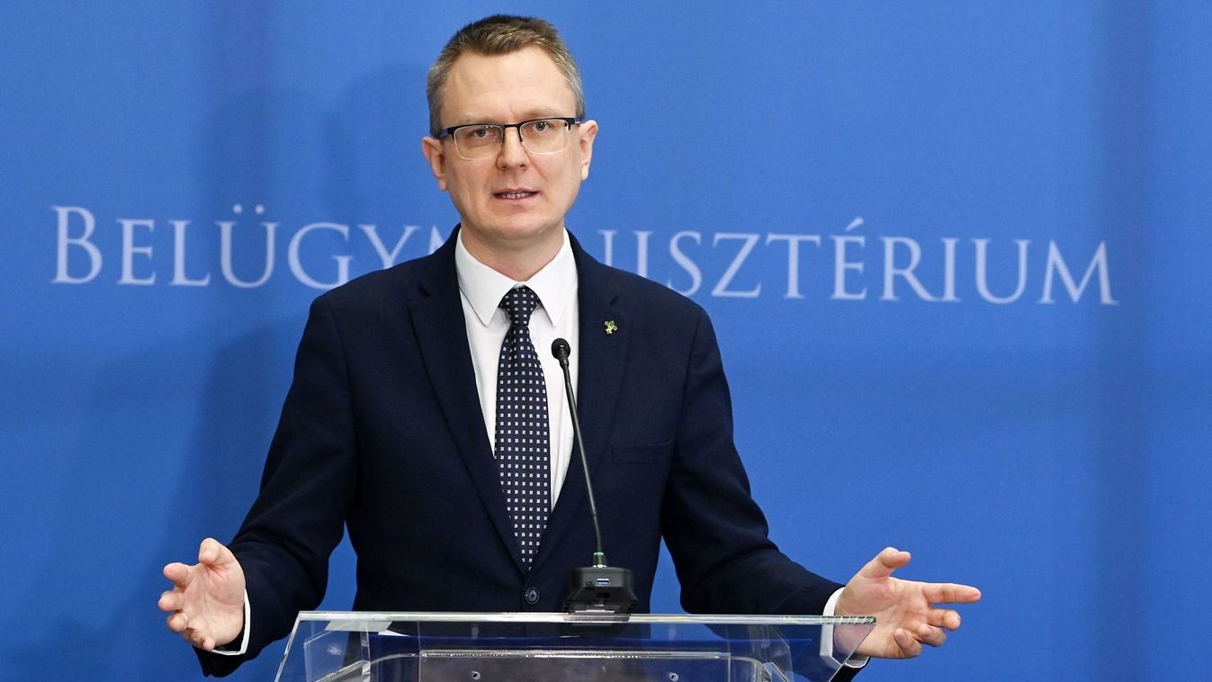Rétvári: a baloldal jövőképe a bukott múlt az oktatás területén