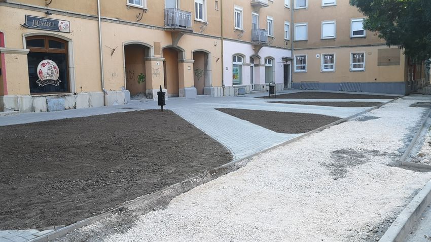 You can already see what the “mini park” will be like in Prohászka Street