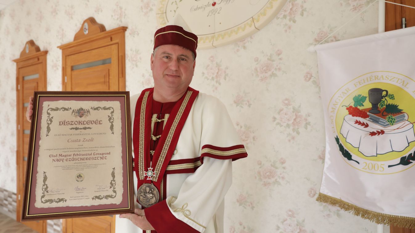 A magyar cukrászdákban hagyományosan sokfajta édesség kapható!