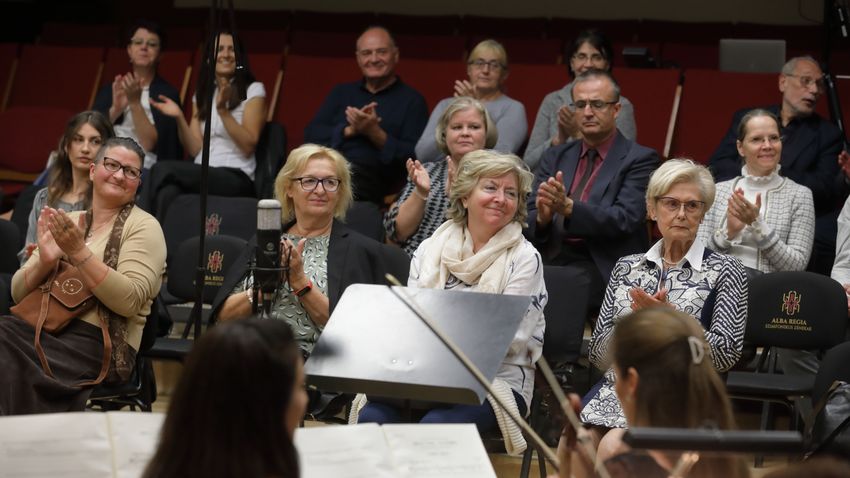 FEOL – Az Alba Regia Szimfonikus Zenekar újabb párbeszéde a – nézőkkel