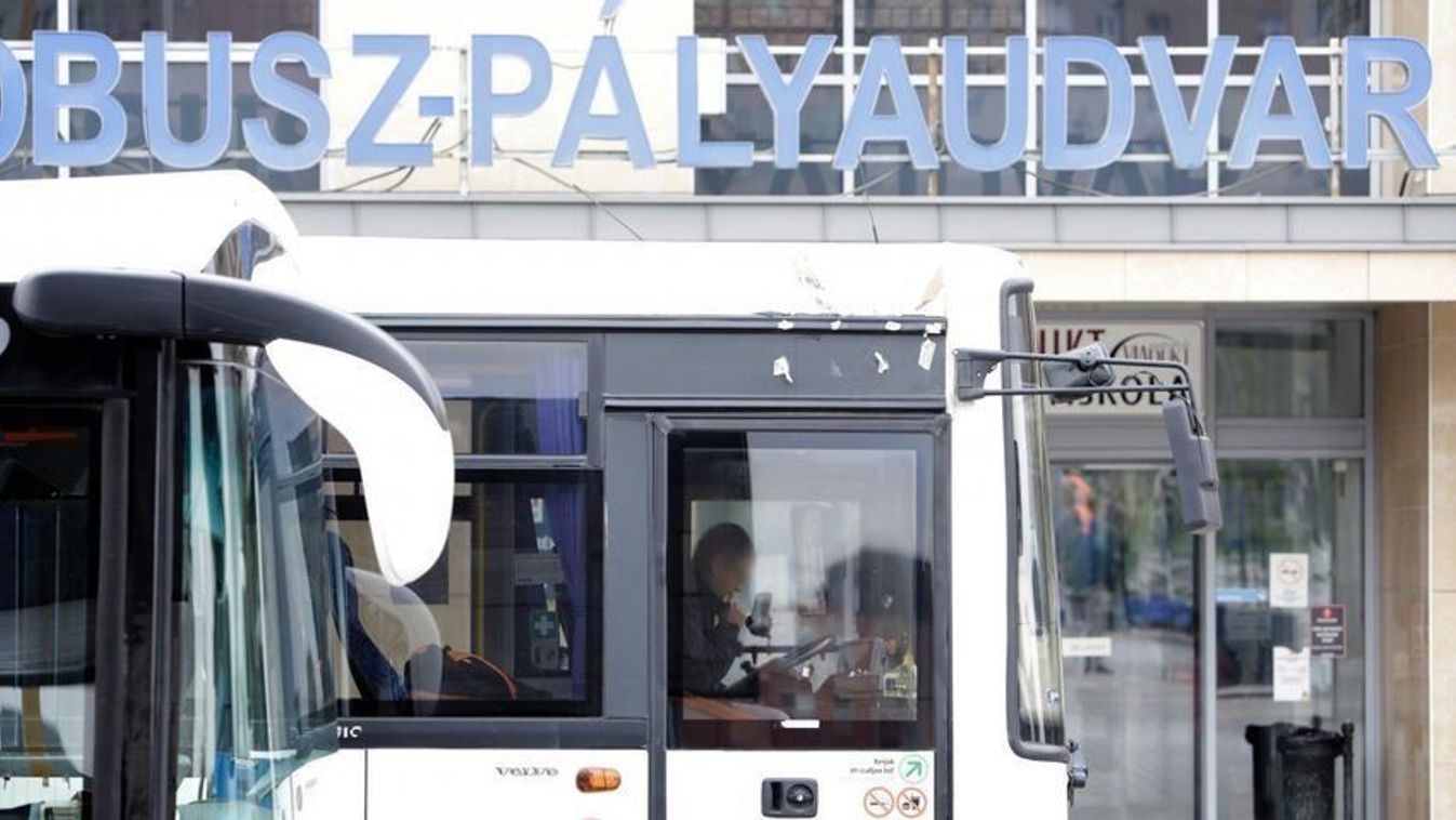 Elhunyt egy férfi a székesfehérvári autóbuszpályaudvaron