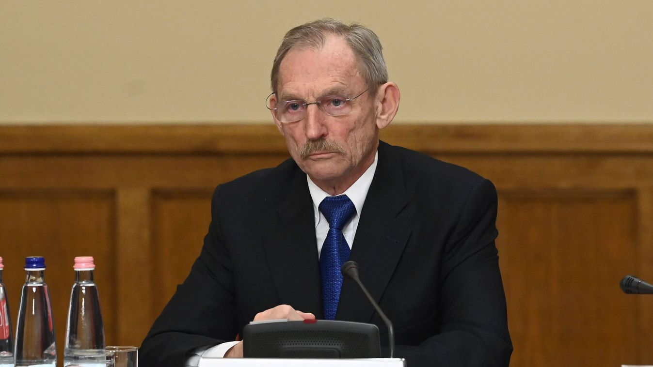 Pintér Sándor: márciusban újabb béremelés lesz az egészségügyben