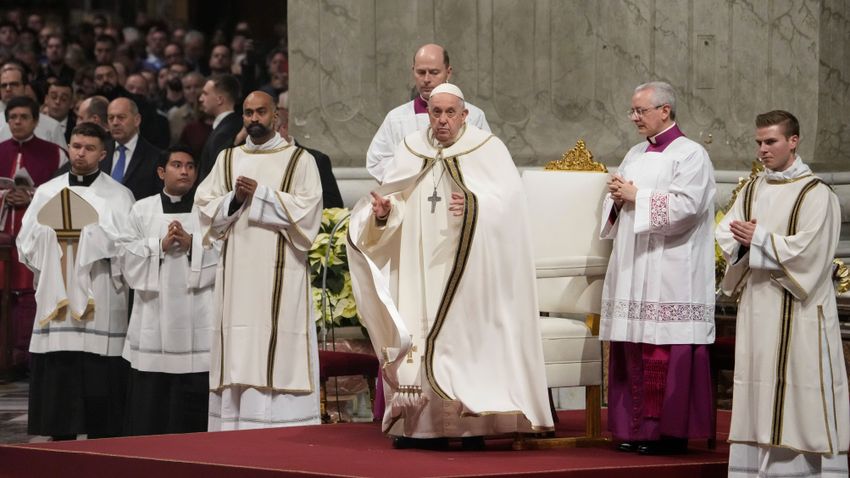 Pope Francis: Even today, the sound of guns in Bethlehem does not make room for the child Jesus