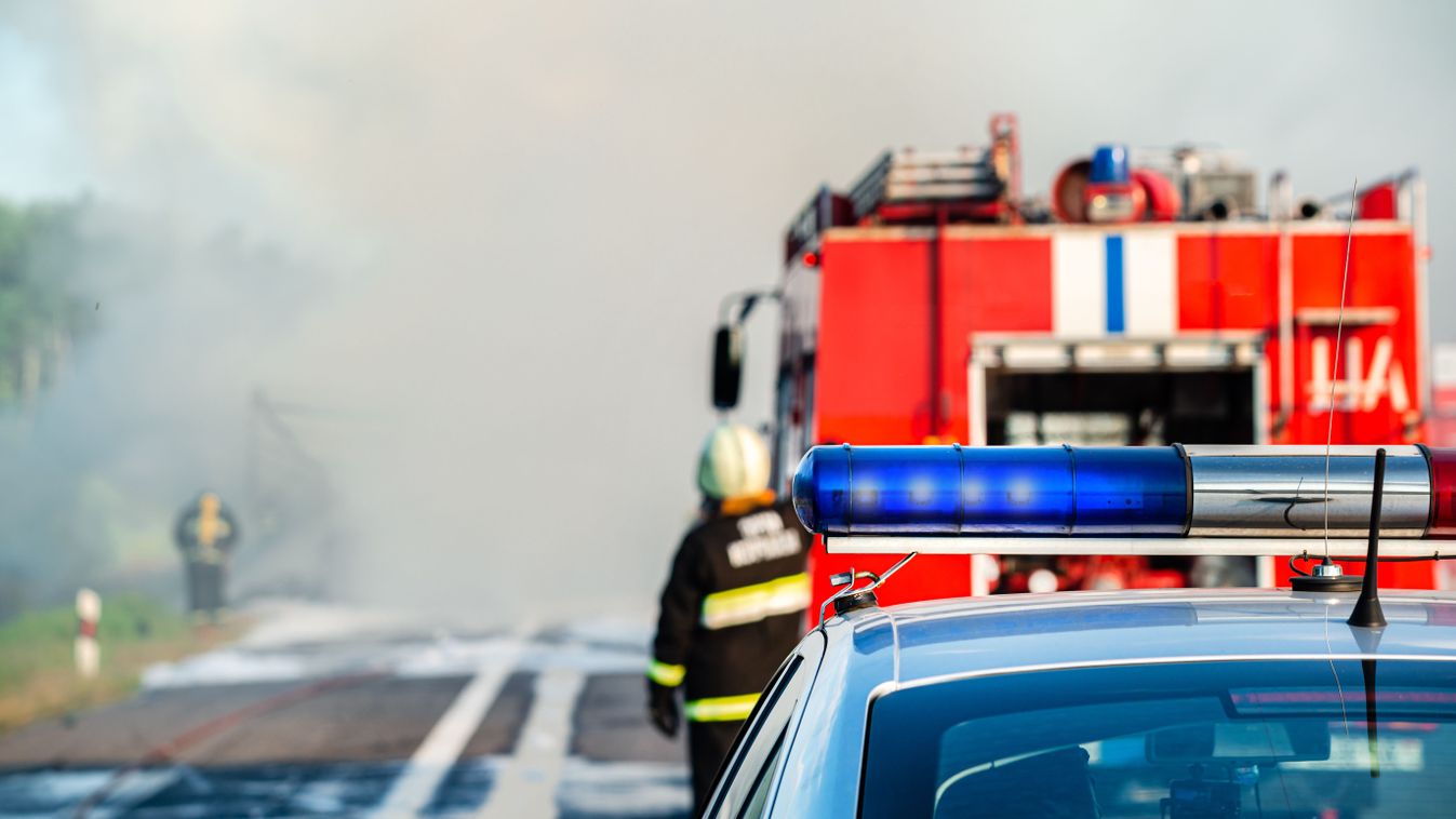 Szirénázó rendőrautó gázolt el egy idős nőt Resicabányán