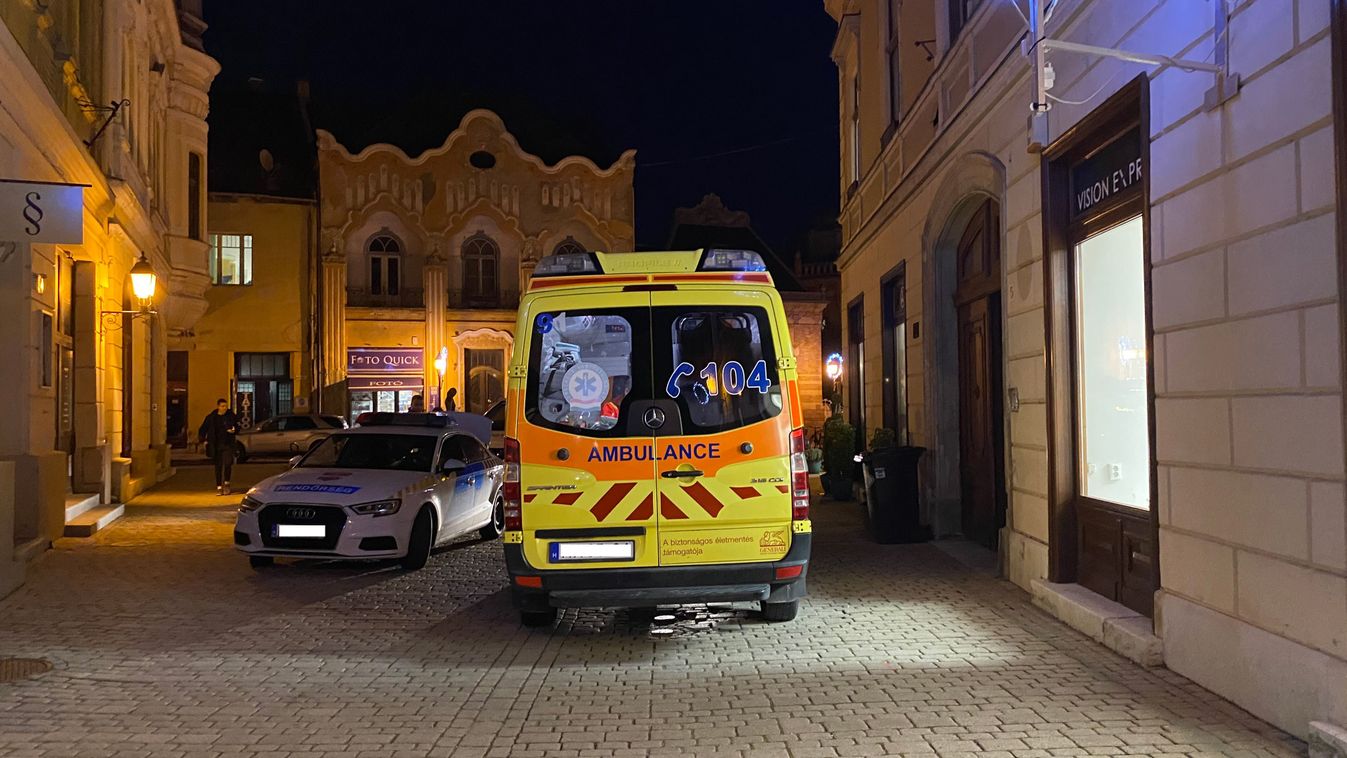 Belvárosi halálesethez hívták a mentőket, rendőröket pénteken (frissítve)