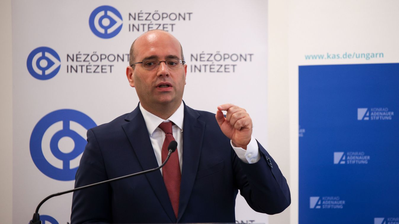 A gyermekvédelem erősítését és az új európai jobboldal felépítését hangsúlyozta a miniszterelnök
