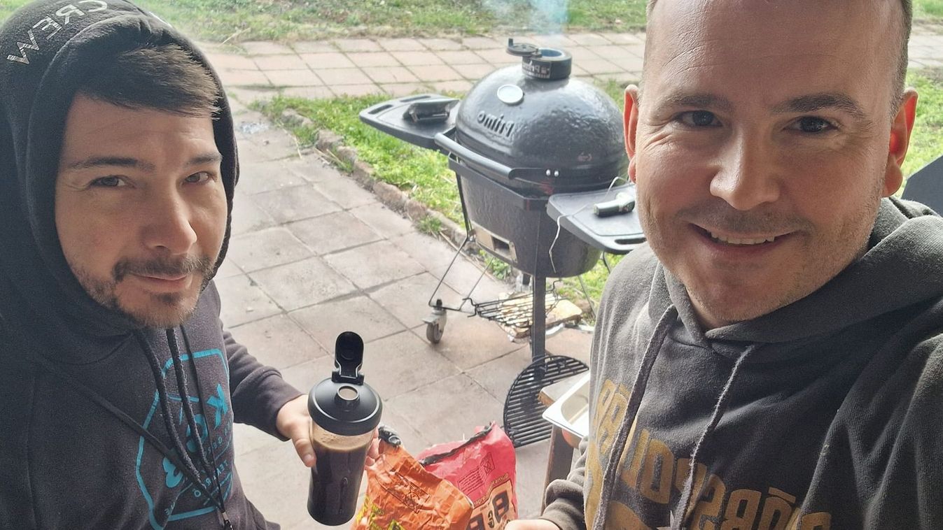 A steaksütő-világbajnokságra készülnek Texasba