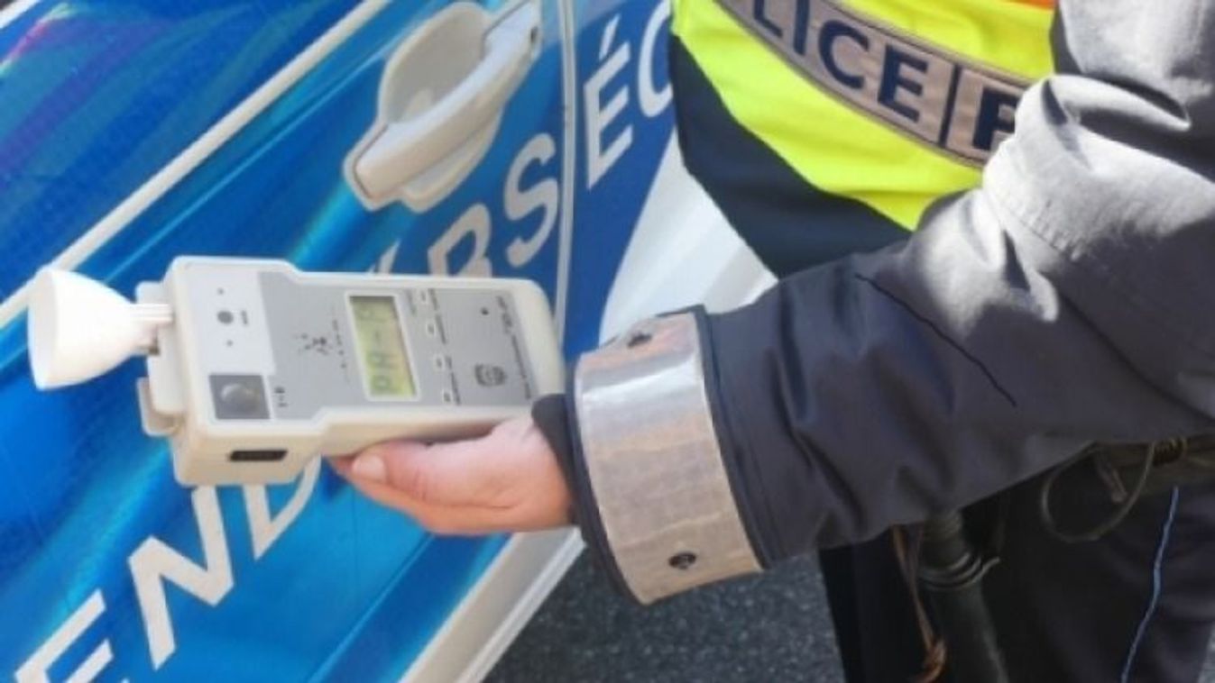 Fékezés nélkül hajtott át egy idős gyalogoson a száguldozó autós (videó)