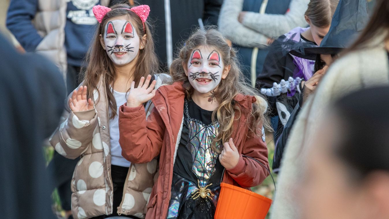Együtt halloweenezett a falu (galéria)