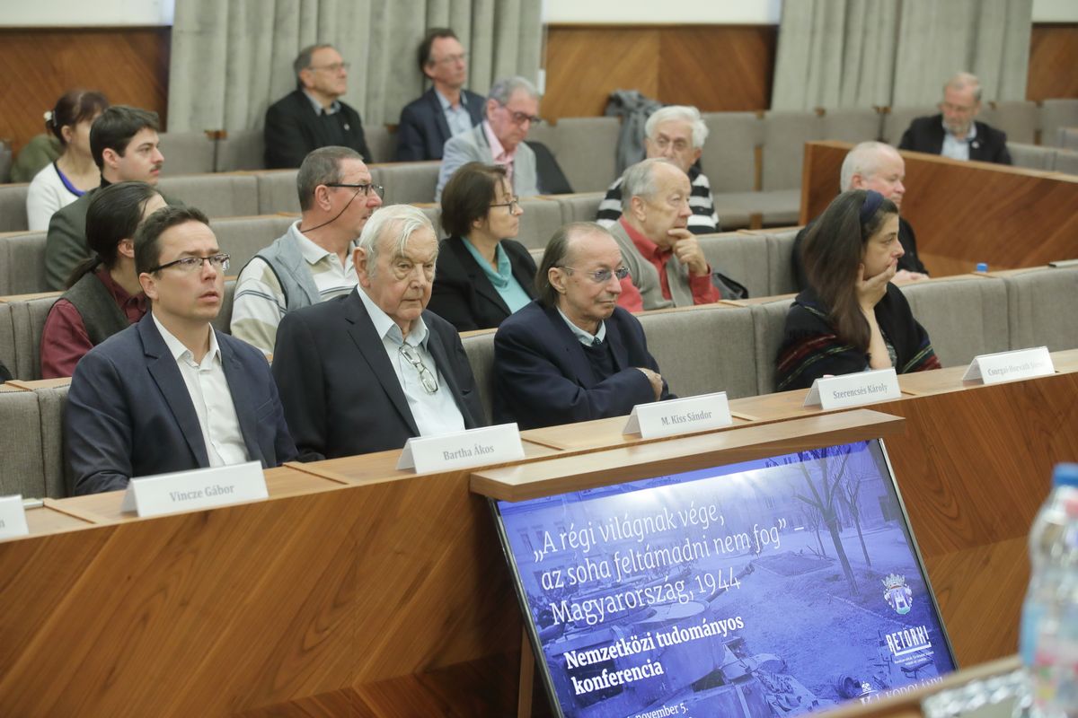 Nemzetközi történettudományi konferenciát tartottak Székesfehérváron