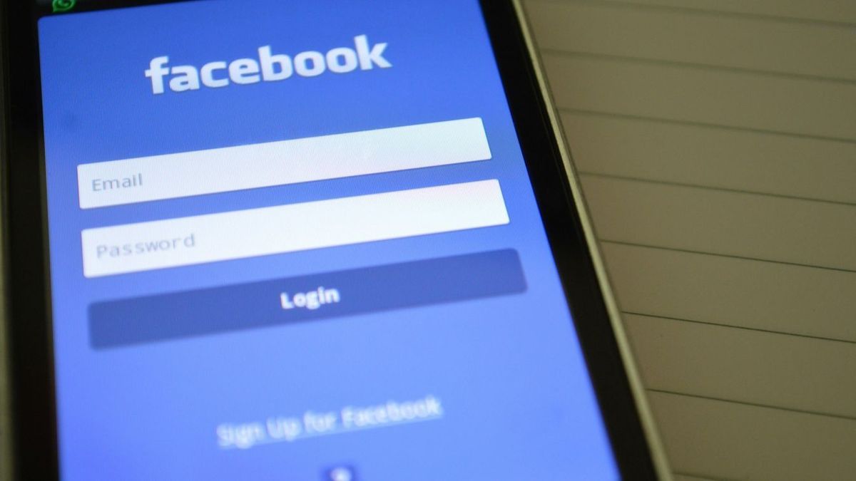 Teljesen behalt a Facebook, sőt a Messenger is.