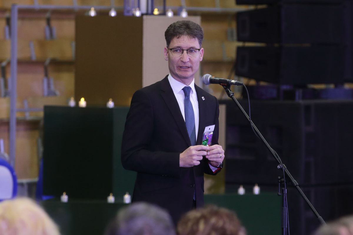 A Nyugdíjasok karácsonya Székesfehérváron zenés műsorral és polgármesteri köszöntővel zajlott