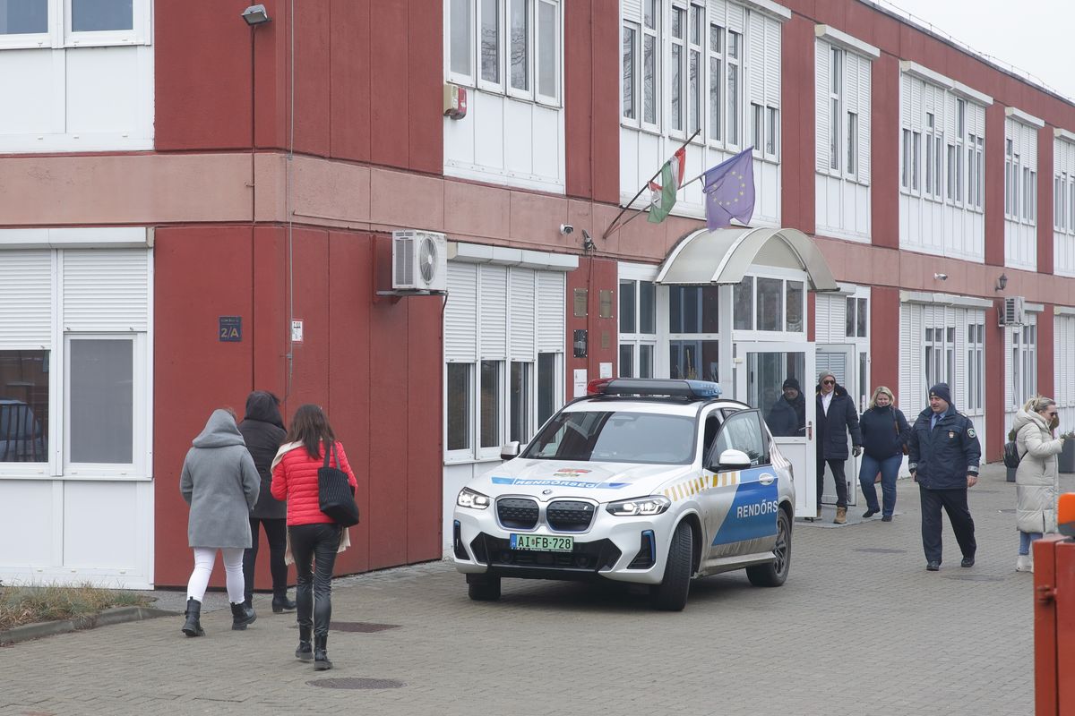Reagált a rendőrség a bombariadókra