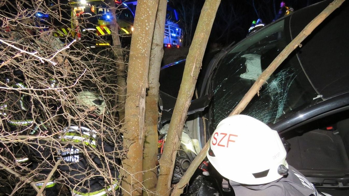 Megrázó fotók érkeztek a 81-esen történt halálos balesetről