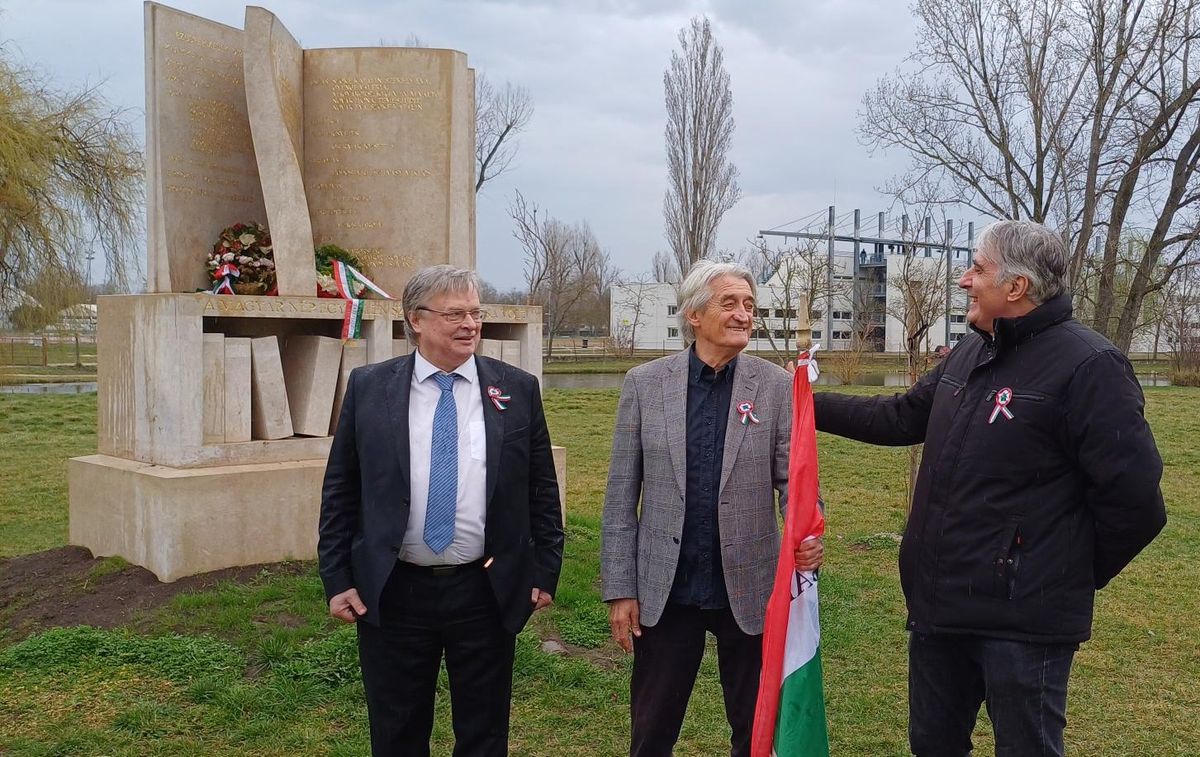 Kű Lajos megosztotta elképzeléseit vendégeivel. Horváth Attila, Kű Lajos és Laczkó Gábor