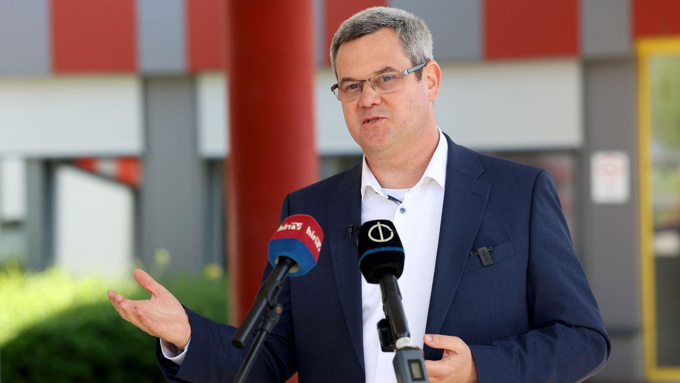 Takács Péter: Brüsszel és a Tisza Párt „sunyi kis alkuja” gátolja és lassítja az egészségügy fejlesztését