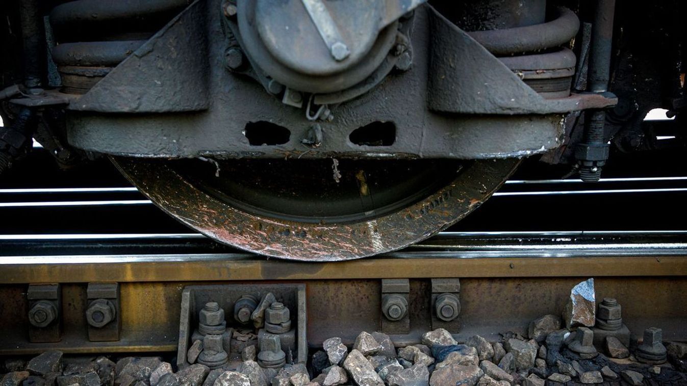 MÁV: jelentős késésekkel indul a reggel a székesfehérvári fővonalon