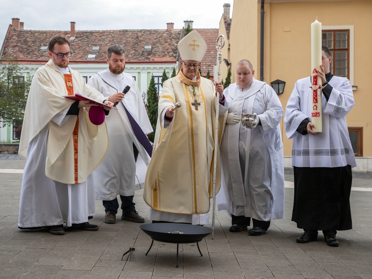 Krisztus szenvedéséről, haláláról, illetve a vasárnapi feltámadásáról elmélkednek ezen a napon