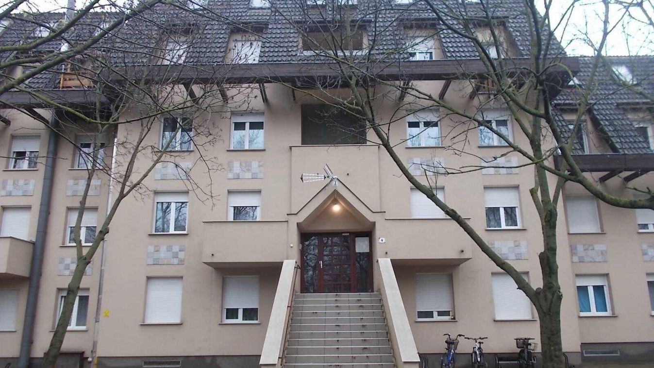 Hoppá, bagóért árulnak lakást Fejér nagyvárosában (galéria)