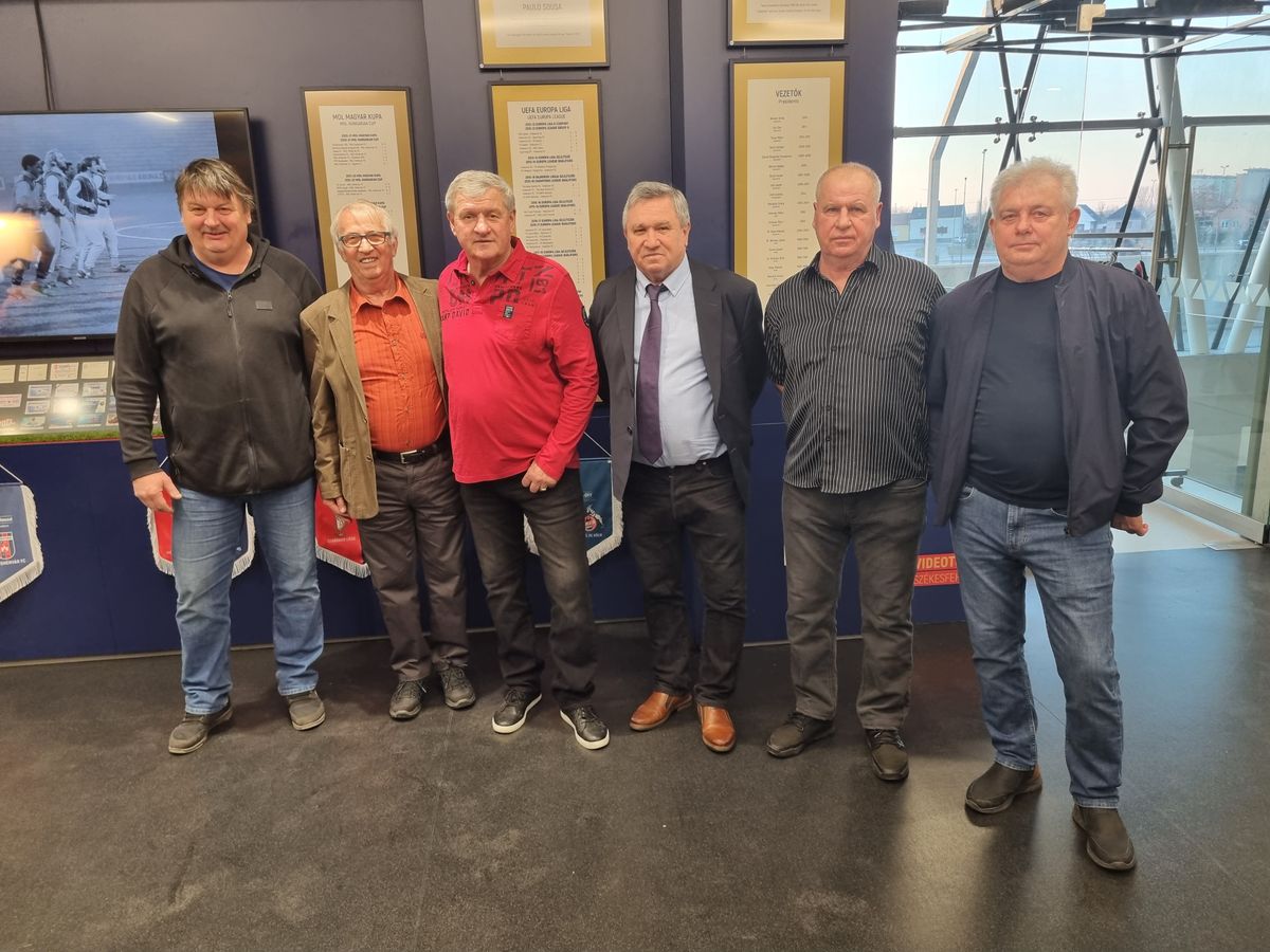 A klub múzeumában, balról Faddi Máté, Burcsa Gőző, Szabó József, Csongrádi Ferenc, Vadász Imre Wittmann Géza