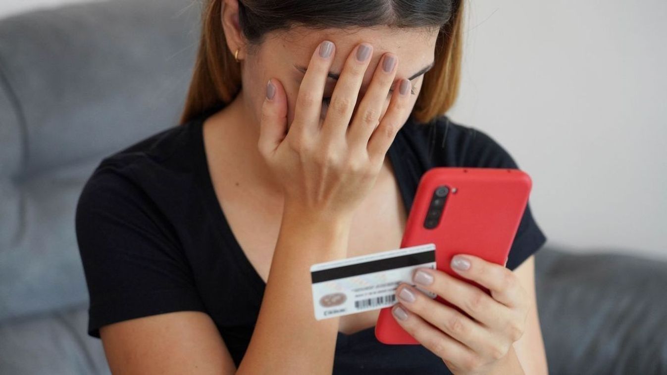 Így lopnak el több millió forintot semmi perc alatt - videó