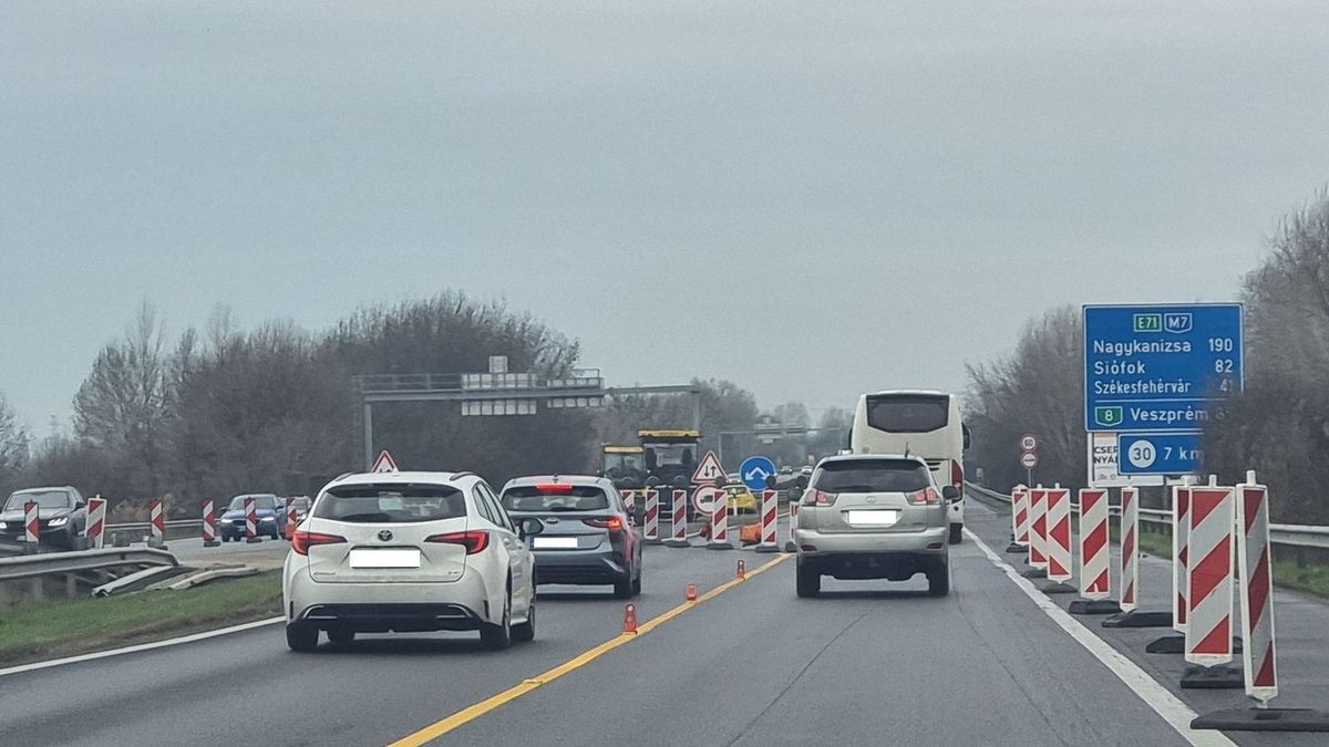 Autósok figyelem! Érdemes tervezni, ha most indulnának a Balatonra. Lezárások, munkák nehezítik a lejutást a magyar tengerhez. Mutatjuk mi vár ránk az M7-sen.