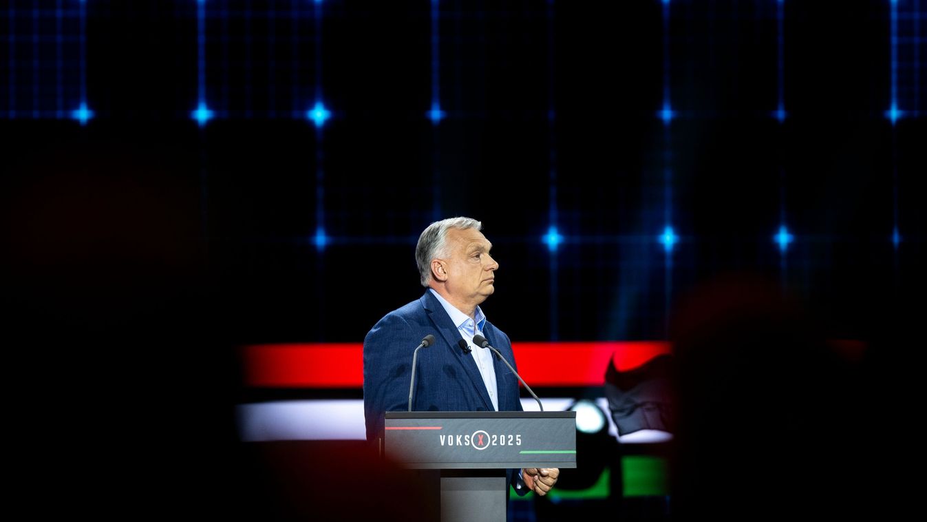 Orbán Viktor: Magyarország támadás alatt áll, valakinek meg kell védenie (videó)