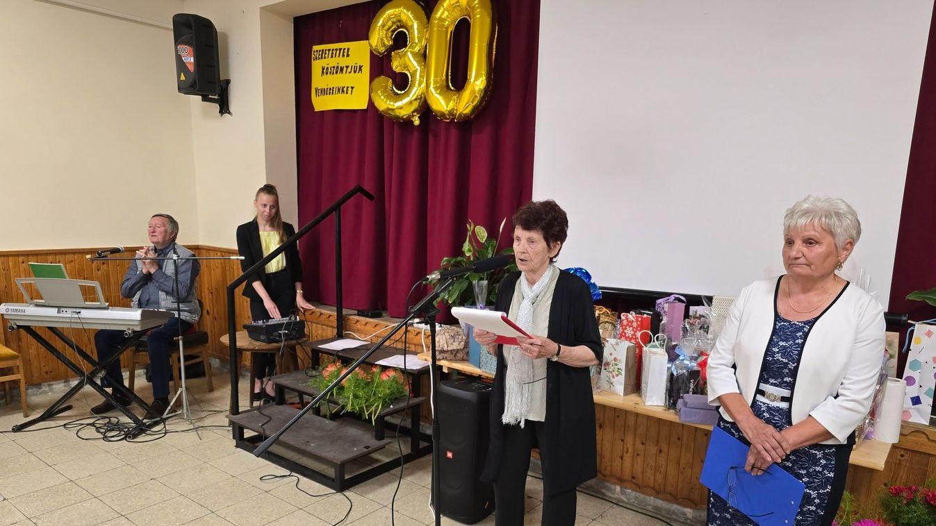 Három évtized jubileumát ünnepelte a sárszentágotai nyugdíjasklub