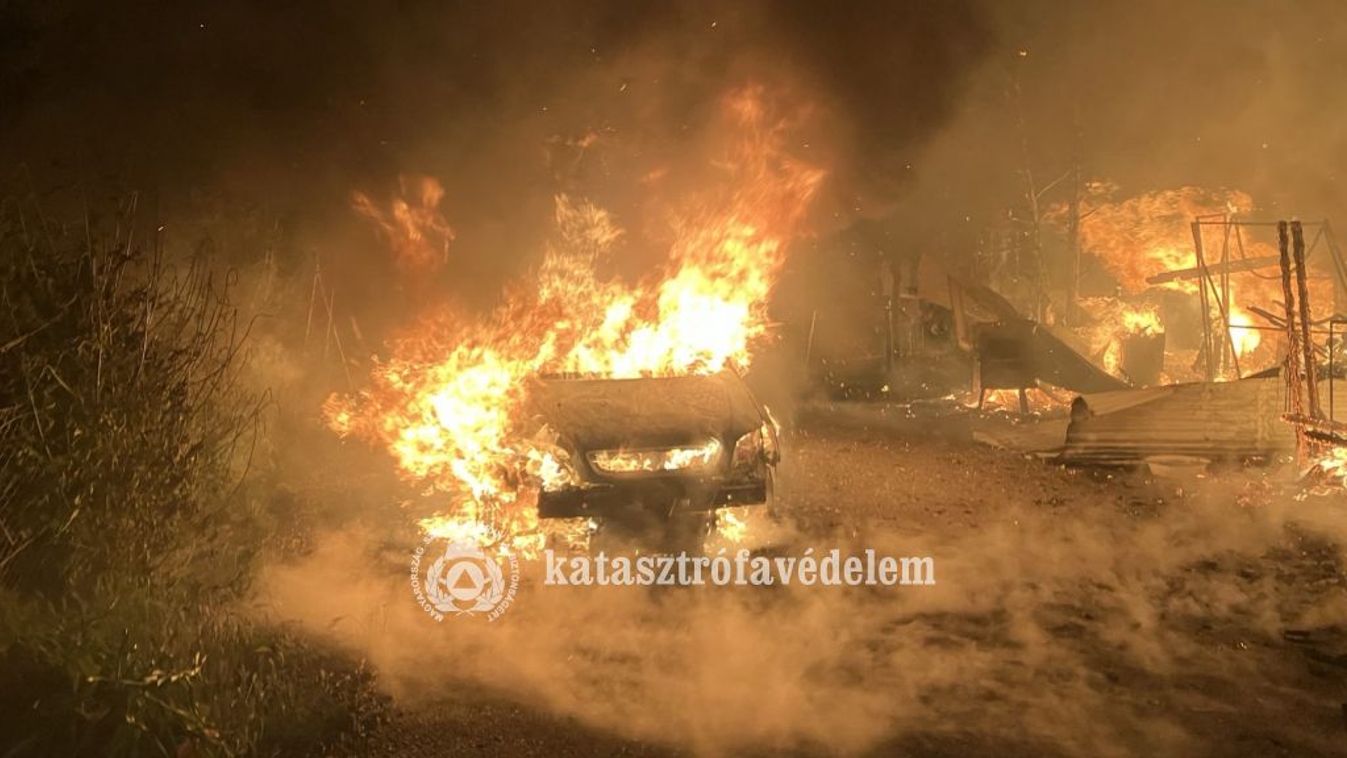 Videón a tűzoltók heroikus küzdelme - mindent felemésztett a tűz