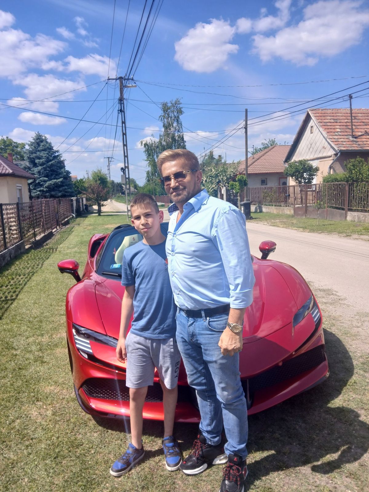 Tűzpiros Ferrari