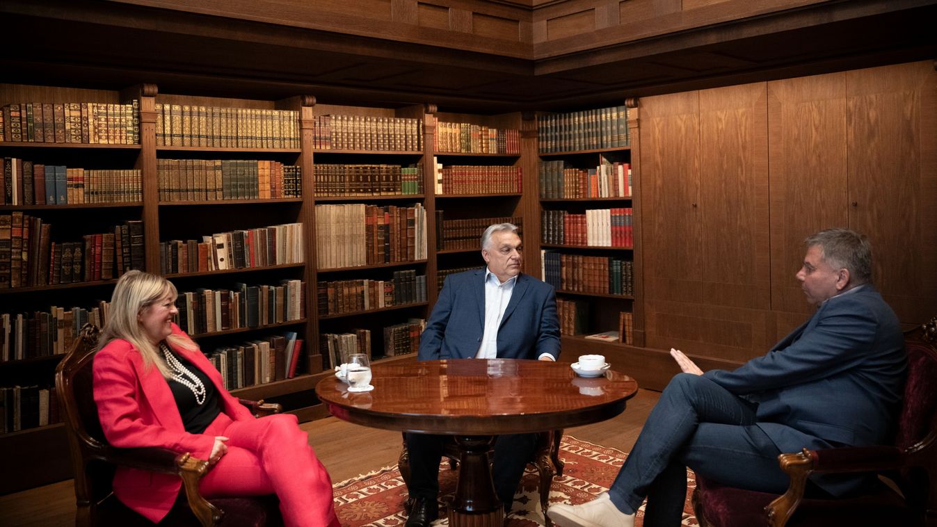 Orbán Viktor a Karmelita kolostorban fogadta Ivan Krastev bolgár politológust