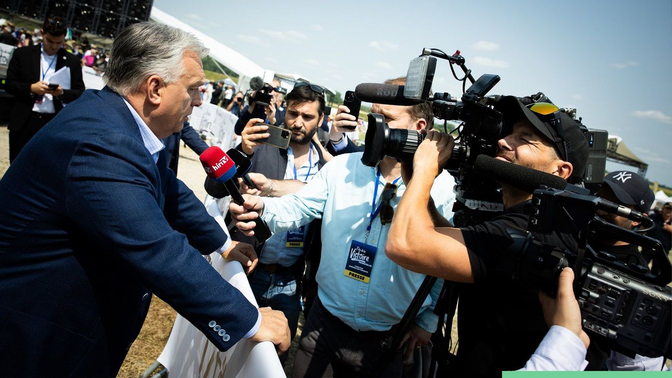 Orbán Viktor: nem akarjuk, hogy a fiaink koporsóban jöjjenek vissza Ukrajnából (videó)