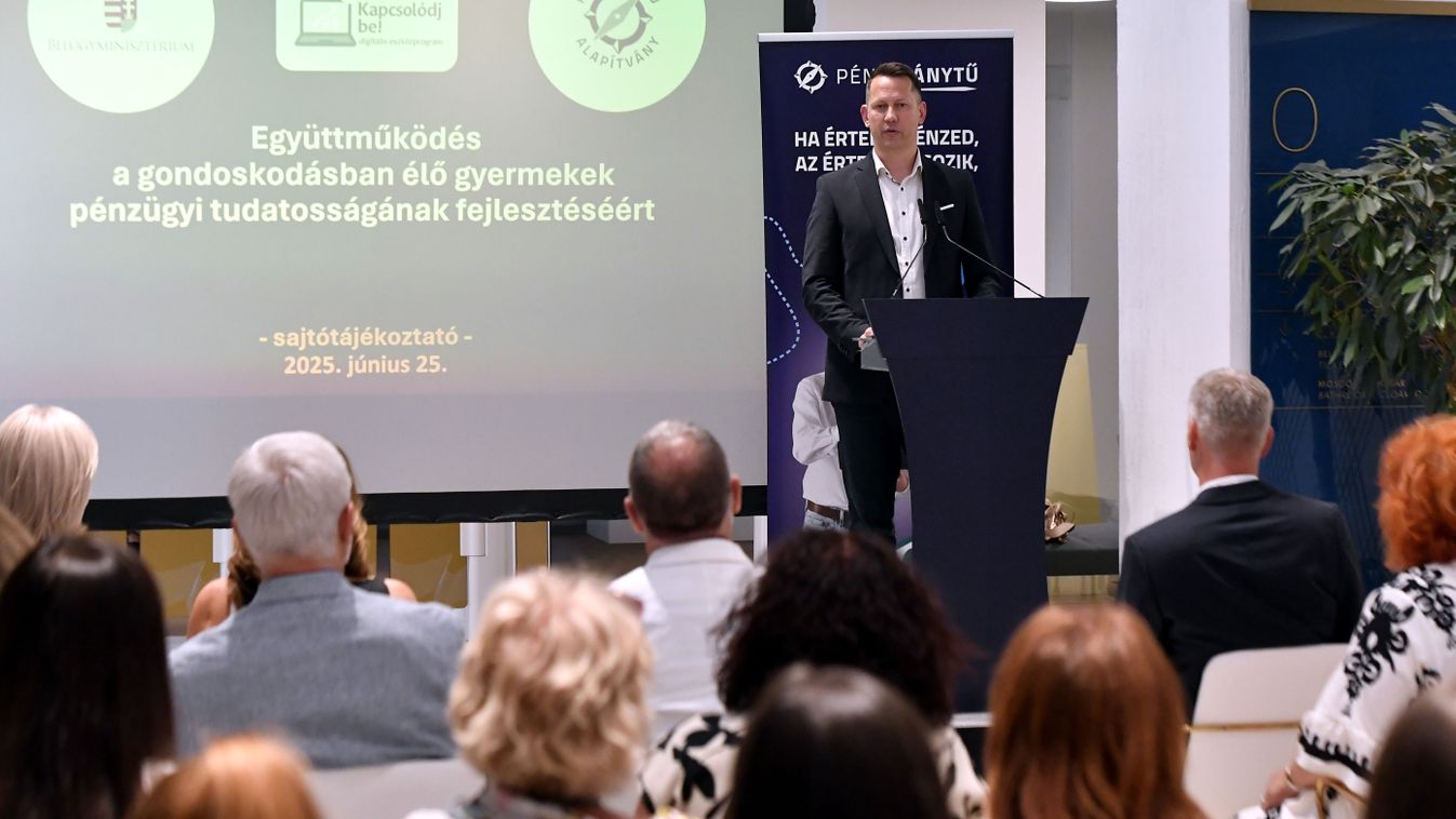 Már ezer gyermekvédelmi szakember készült fel a pénzügyi nevelésre
