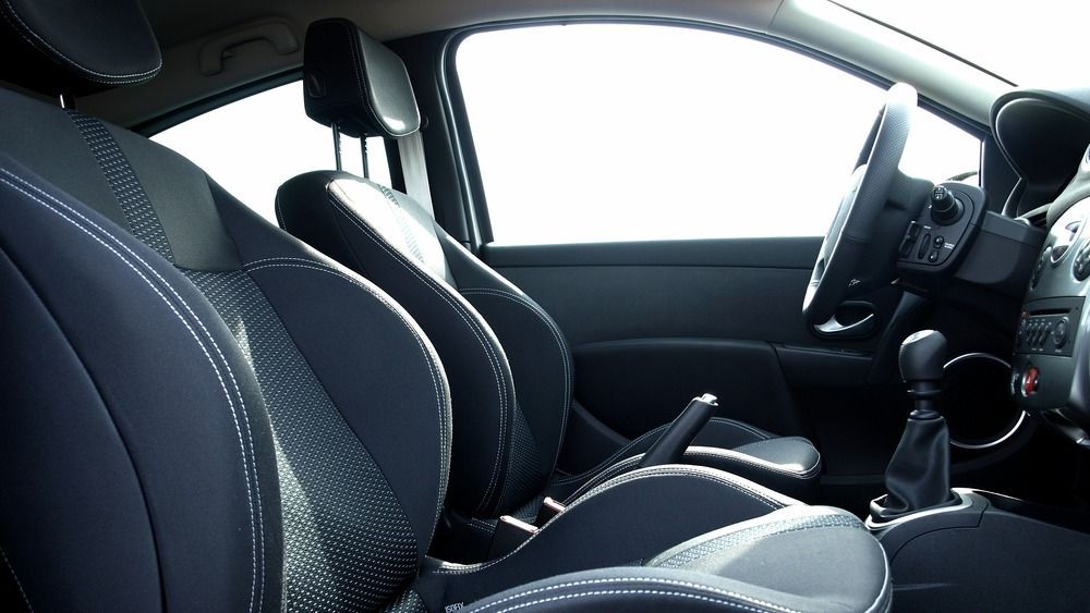 Sport,Seats,With,Lateral,Support,Inside,The,Car