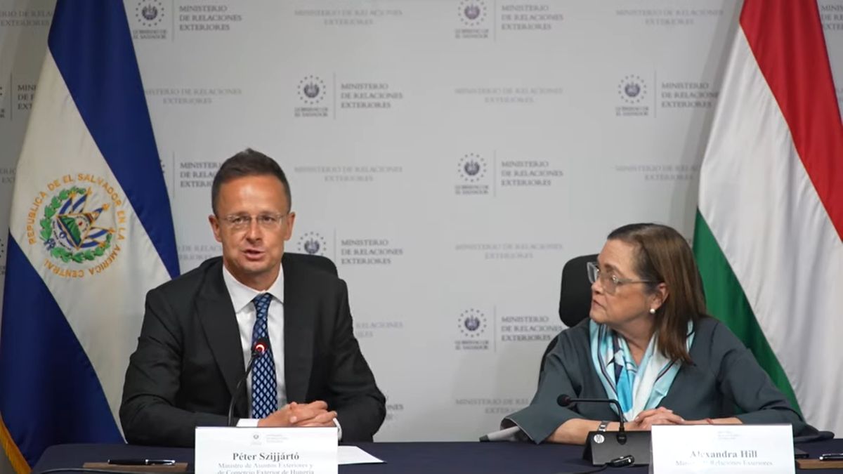 Szijjártó Péter: Magyarország és El Salvador is kiáll a szuverenitása védelme mellett