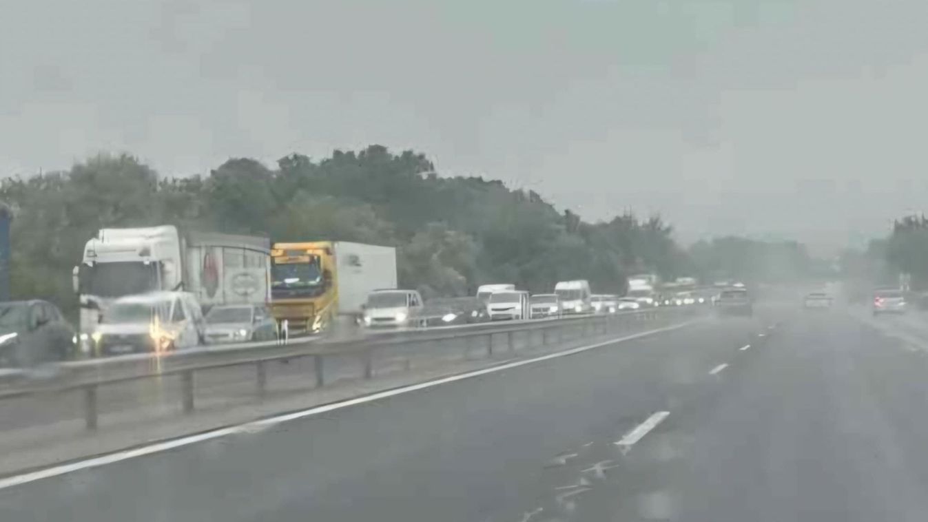 Hatalmas a dugó az M7-es Fejér megyei szakaszán - mi történik?